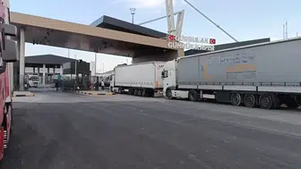 Gürbulak Sınır Kapısı'nda tır trafiği kilometrelerce uzadı