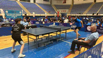 Van 20 ilden gelen 220 genç sporcuyu masa tenisinde ağırlıyor
