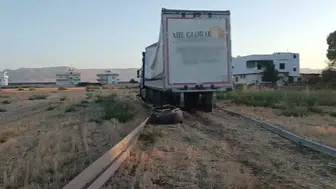Kızıltepe yolunda tır kazası sürücü yara almadan kurtuldu
