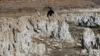 Van Gölü'ndeki dev mikrobiyalitlerin sırrı uluslararası ekiple araştırılacak