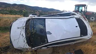 Bingöl Genç yolunda otomobil şarampole uçtu