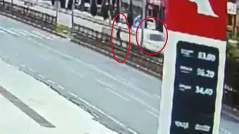 Diyarbakır'da yaya geçidinde ölümden dönülen o anlar kameraya yansıdı