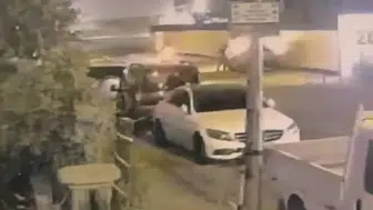 Batman'da park halindeki otomobili ateşe veren şüpheliler kameraya yakalandı