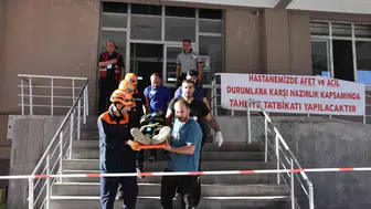 Bitlis Devlet Hastanesi deprem anına karşı hazırlıklarını test etti
