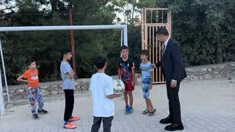 Eğil Belediyesi minik öğrencilerin okul heyecanına ortak oldu