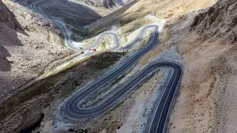 Van Bahçesaray yolunda çığ riskini bitirecek tünel için ilk kazma vuruldu