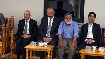 Bakan Şimşek Batman'daki acı gününde ailesini yalnız bırakmadı