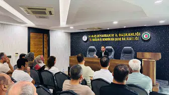 Mehmet Aküzüm Diyarbakır teşkilatıyla bir araya gelerek yeni hedefleri belirledi