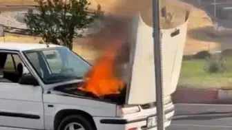 Siirt kent merkezinde yanan otomobili belediye otobüs şoförü kurtardı