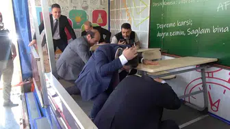 Diyarbakır'daki deprem tatbikatı gerçek sarsıntıyla birleşti