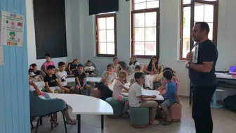 Muradiye Bebek ve Çocuk Kütüphanesi’nde aileler üretiyor, çocuklar keşfediyor