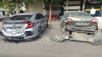 Batman'da park halindeki araçlara çarpan sürücü olay yerinden kaçtı