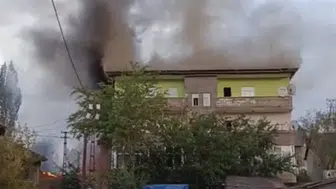 Yüksekova'da apartman yangını korkuttu