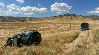 Diyarbakır Çermik yolunda kaza yapan iki sürücü yaralandı