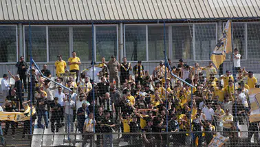 10 kişiyle 6-0: Muşspor tarihi galibiyetle play-off'a yükseldi