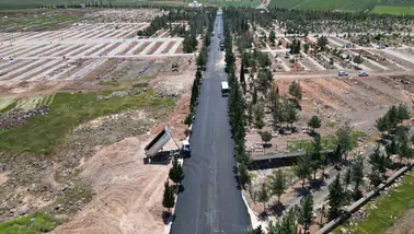 Şanlıurfa Yeni Asri Mezarlıkta bayram hazırlığı tamamlandı