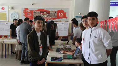 Cizreli öğrenciler bilim projeleriyle hünerlerini sergiledi