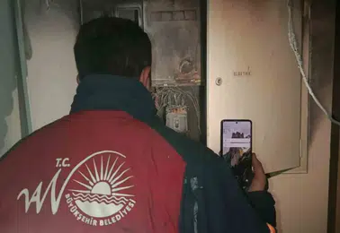 Van İpekyolu'ndaki otelde çıkan yangın korkuttu