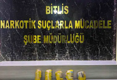 Tatvan’da durdurulan araçtan yaklaşık 3 kilo metamfetamin çıktı