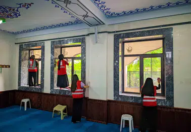 Ağrı Merkez Camii Kızılay Gönüllüleri Tarafından Temizlendi