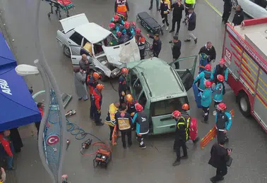 Muş'ta ekipler trafik kazası senaryosuyla sahaya indi
