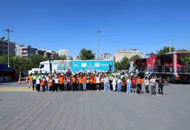 Mardinli çocuklara jandarmadan uygulamalı trafik eğitimi
