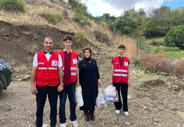 Sason Anadolu Lisesi öğrencileri ihtiyaç sahibi ailelere destek eli uzattı