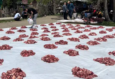 Yüksekova’da yüz yıllık paylaşım sofrası