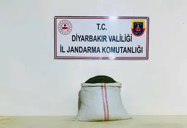 Diyarbakır jandarmasından uyuşturucu operasyonu