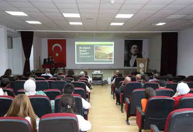 Tunceli’de öğretmenler yangınla mücadele için sahaya iniyor