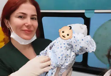 Şırnak'ta doğum sancısı çeken kadın ambulansta bebeğini kucağına aldı