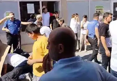 Elazığda ikinci kattan düşen küçük çocuk için mahalleli seferber oldu