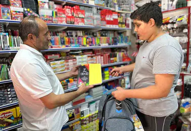 Van'da veliler okul alışverişi için kırtasiyelerin yolunu tuttu