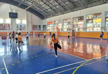 Bulanık ilçesinde gençler voleybol sahalarına akın ediyor