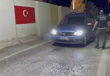 Tatvan'da stepneye gizlenmiş 6 kilo 550 gram skunk ele geçirildi