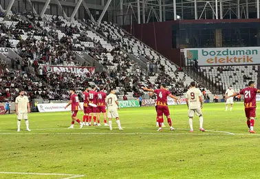 Elazığspor ve Malatya Yeşilyurtspor Dostluk Maçında 2-2 Berabere Kaldı