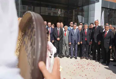 Bakan Ersoy Şırnakta Yeni Nesil Kütüphanelerin Kapılarını Açtı