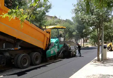 Sanayi Mahallesi yeni yollarına ve kaldırımlarına kavuştu