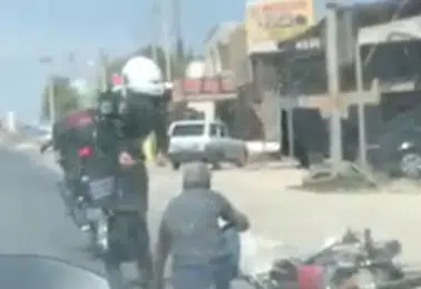 Akçakale'de polisten kaçan plakasız motor sürücüsü kaza yapınca yakalandı