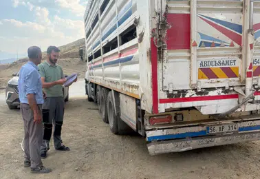 Yüksekova yollarında hayvan sevkiyatı için sıkı denetim dönemi başladı