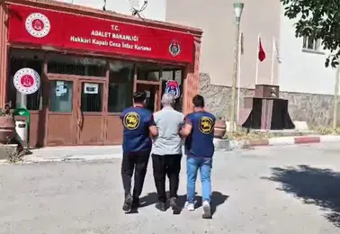 Yüksekova kırsalında saklanan uyuşturucu hükümlüsü jandarma operasyonuyla ele geçirildi