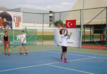Şırnakta Uluslararası Cudi Cup Tenis Turnuvası heyecanı başladı