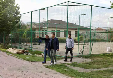 Ağrı'da tenis kortları yenileniyor