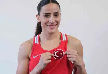 Elazığlı milli boksör Gizem Özer Avrupa üçüncüsü oldu