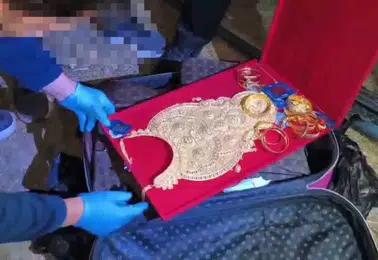 Mehmet Fatih Tançalan'ın düğün takıları Muradiye'de bir evde ele geçirildi