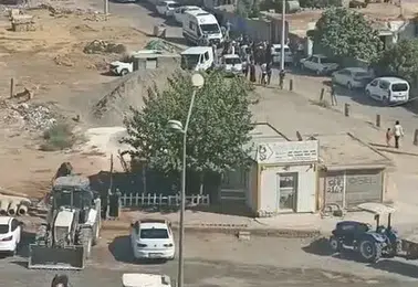 Kızıltepe'de sokak ortasında silahlı saldırı sonucu bir kişi ağır yaralandı