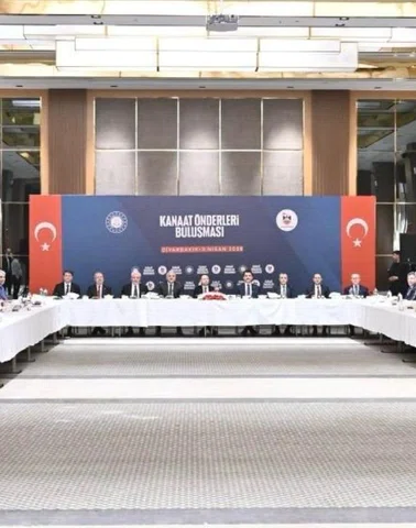Diyarbakır Barosu'ndan Adalet Bakanı Gürlek'e Demirtaş talebi