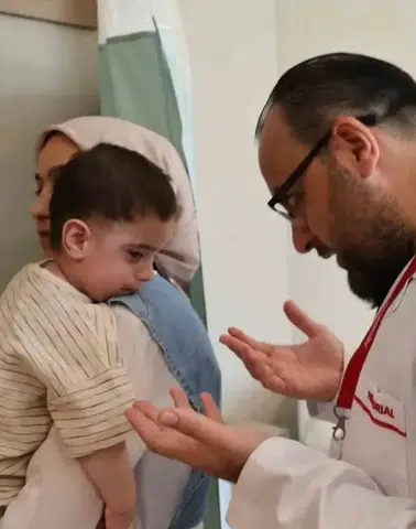 Diyarbakırlı bebeğin 1,5 yıllık kusma çilesi nadir bir hastalıkla son buldu