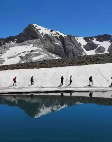 Tunceli'de doğa yeniden uyanıyor: Mercan Vadisi'ndeki buzul göllerde buzlar çözülmeye başladı