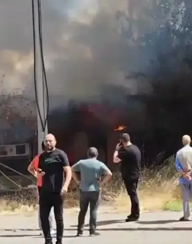 Diyarbakır'da marangoz atölyesinde yangın: 2 kişi yaralandı